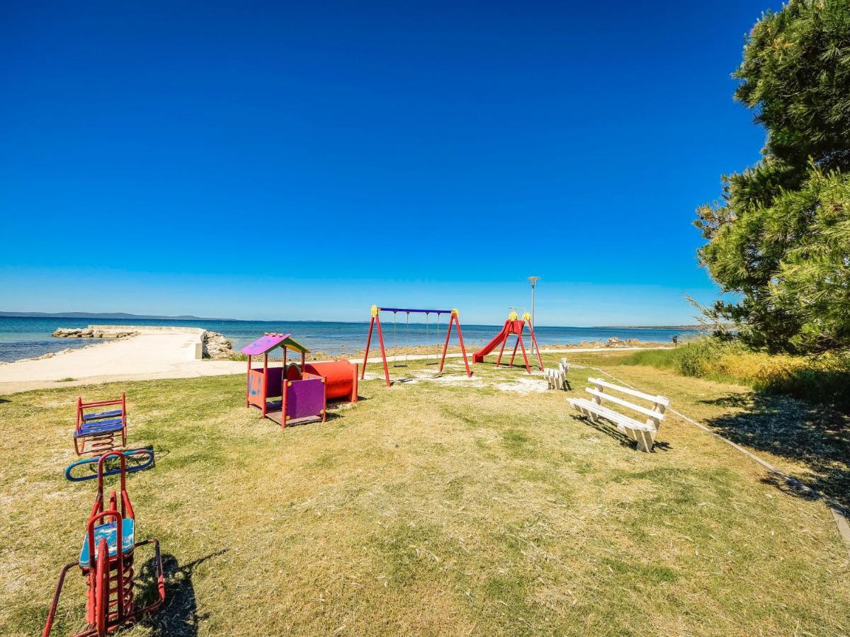 Holiday Home Tone By Interhome Privlaka  Eksteriør bilde